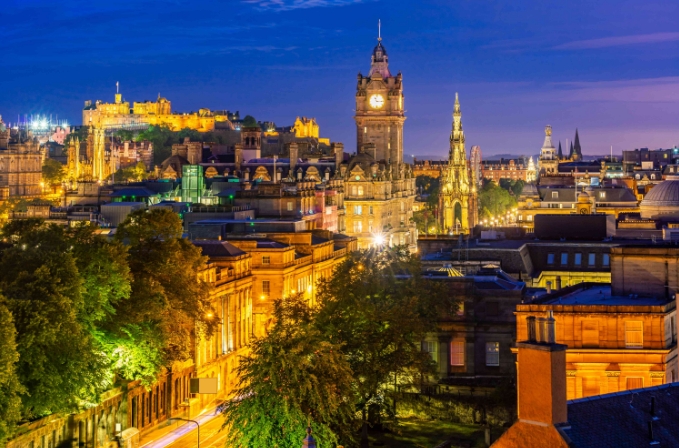 關于英國留學什么時間合適，費用問題？