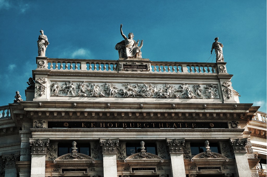 回顧2024熱門移民政策變化時間線