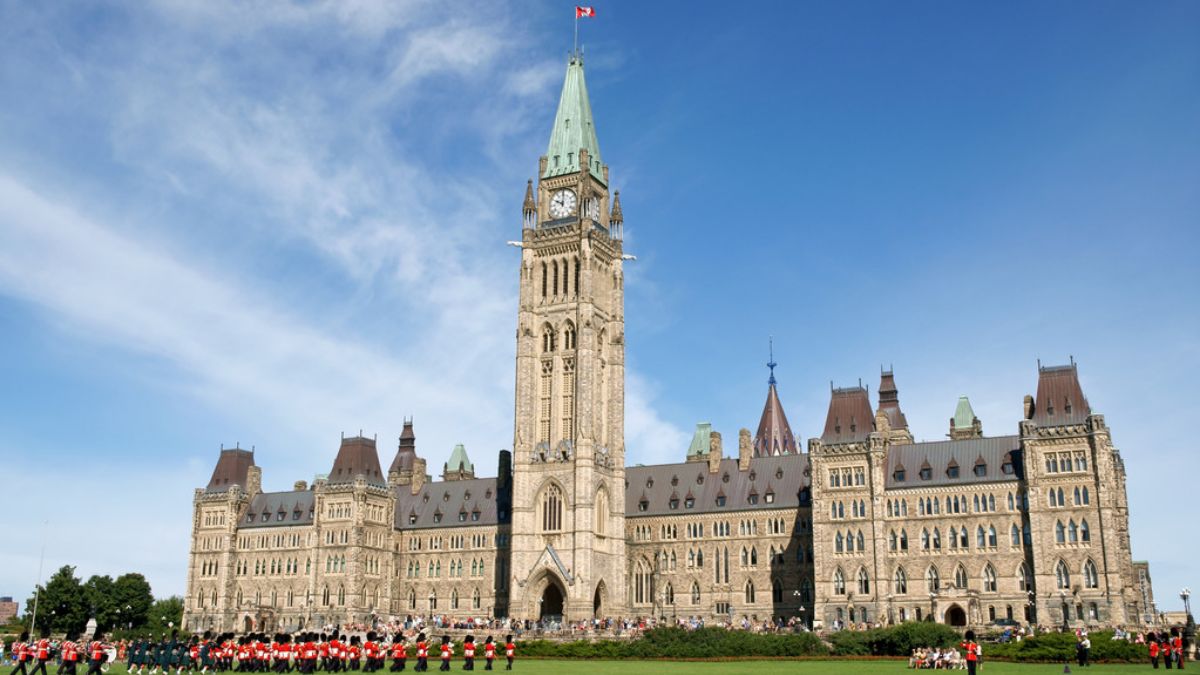 加拿大各省針對(duì)留學(xué)生的政策改革