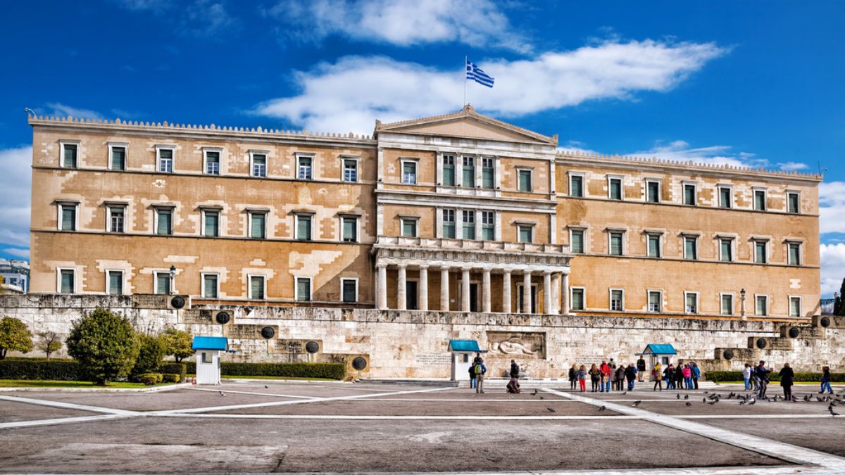 希臘購房移民：獲取歐洲身份的低成本之路及避坑要點