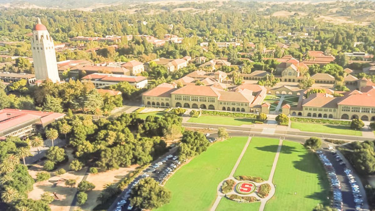 多元路徑 + 靈活學(xué)制，不唯分?jǐn)?shù)的名校跳板